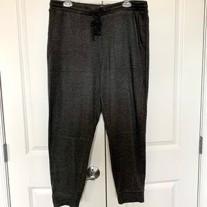 Lou & Grey charcoal gray women’s large joggers